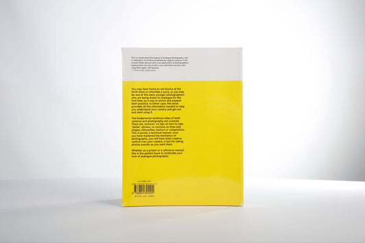 Back cover of the book "Analogue Photography: Reference manual for shooting film"