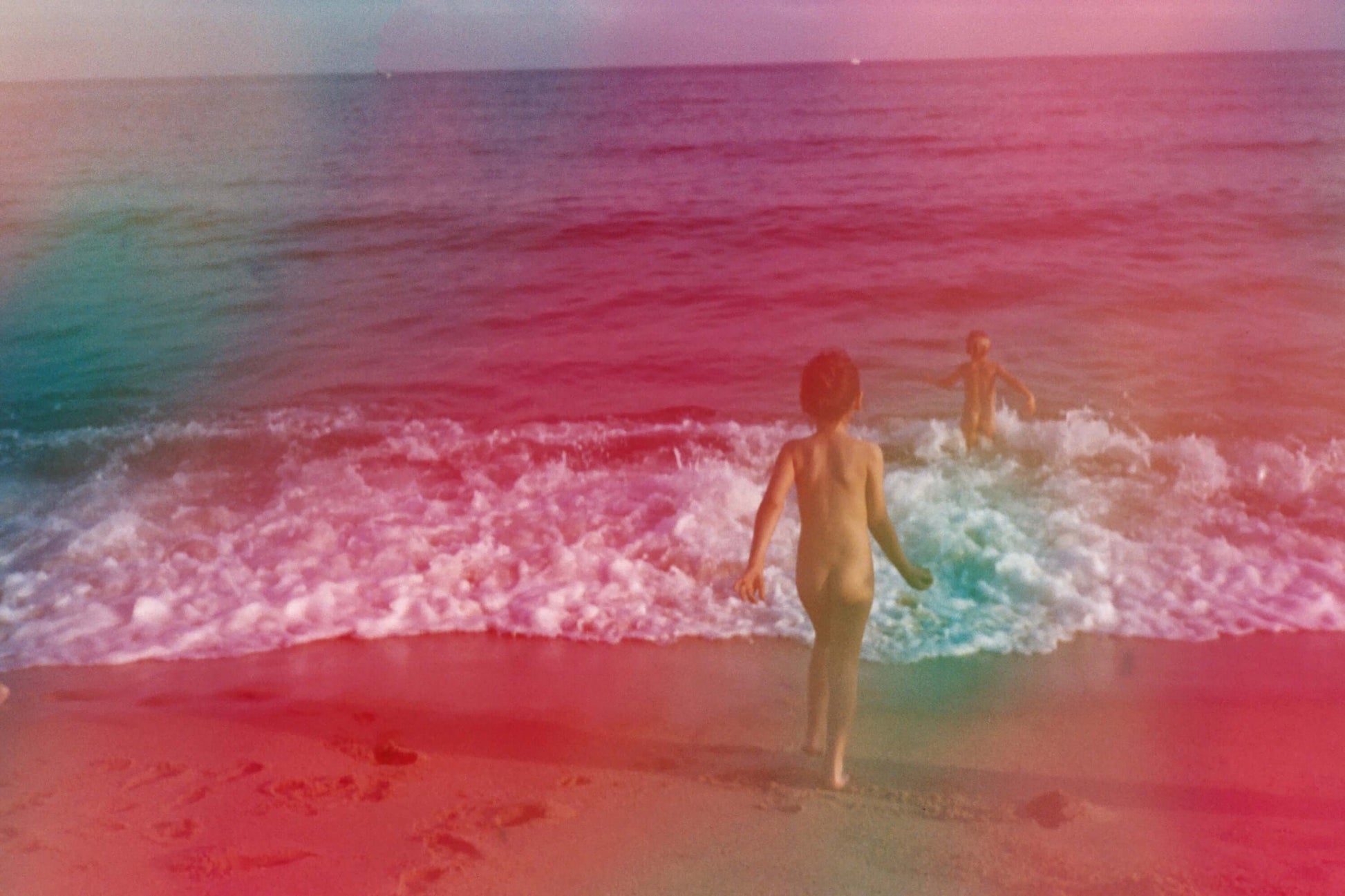 Dubblefilm Jelly 200 Color 35mm film with multicolored gradients creating unique image quality; expect surprising results.