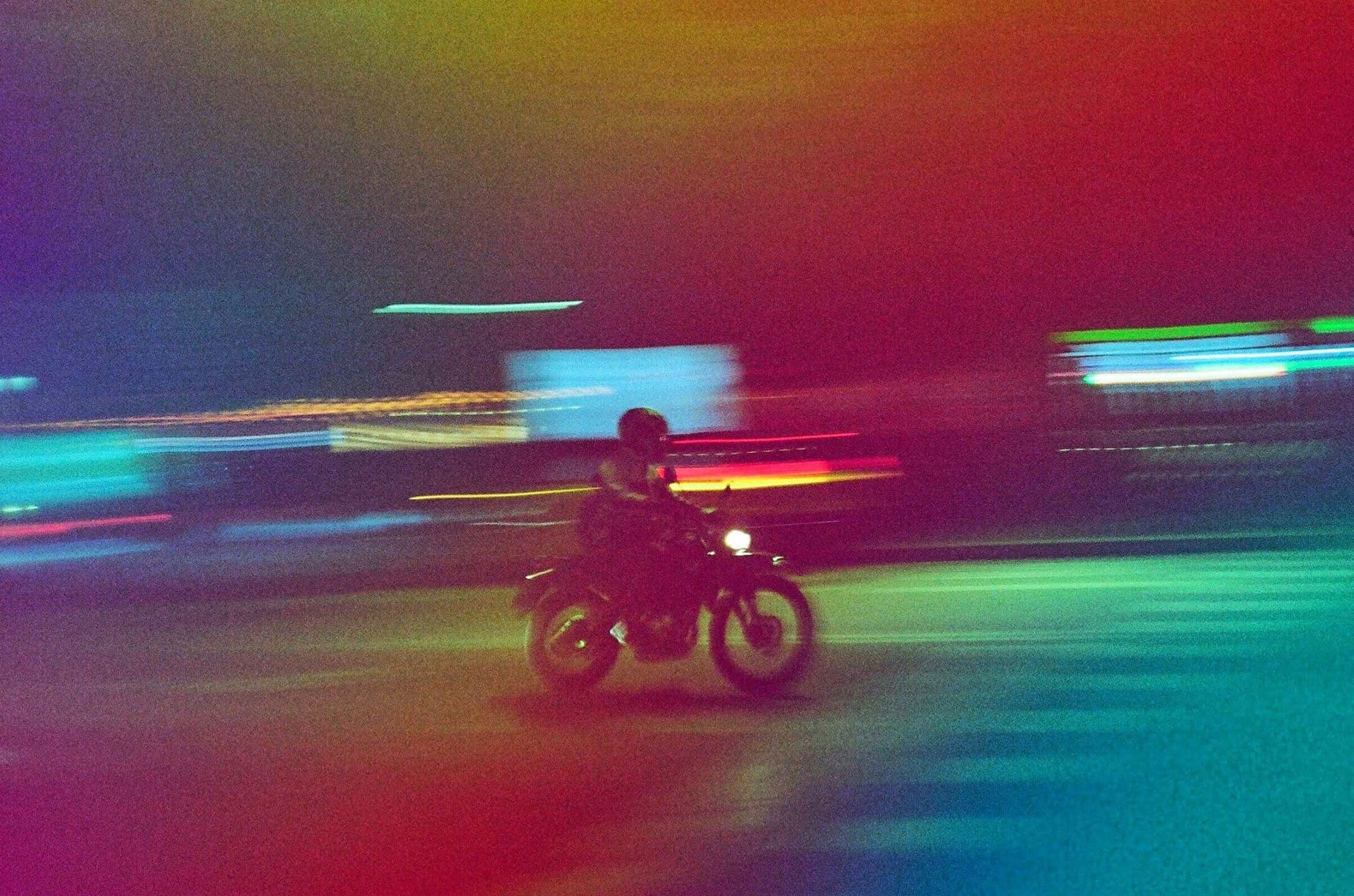 Dubblefilm Jelly 200 Color 35mm film with multicolored gradients and varied tones, striking image quality
