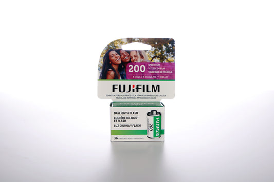 Fujifilm 200 Color Negative Film (35mm, 36 Exposures)