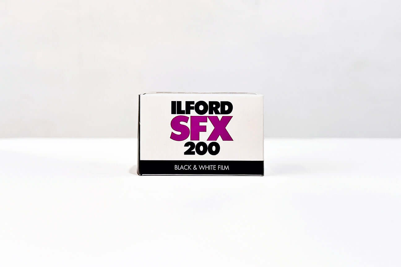 Ilford SFX 200 Black and White Negative Film (35mm Roll, 36 Exposures)