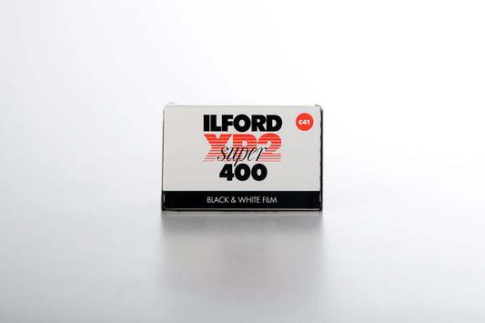 Ilford XP2 400 Black and White Negative Film (35mm, 36 Exposures)