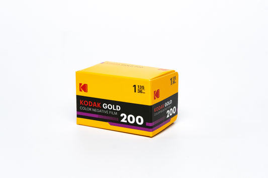 Kodak Eastman Gold 200 color negative film packaging showcasing vibrant colors and 36 exposures.